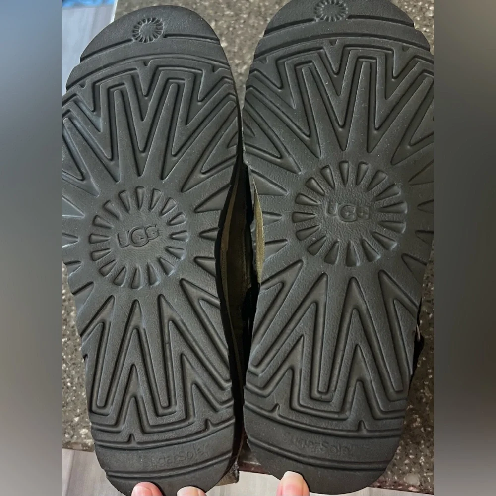 UGG classic ultra